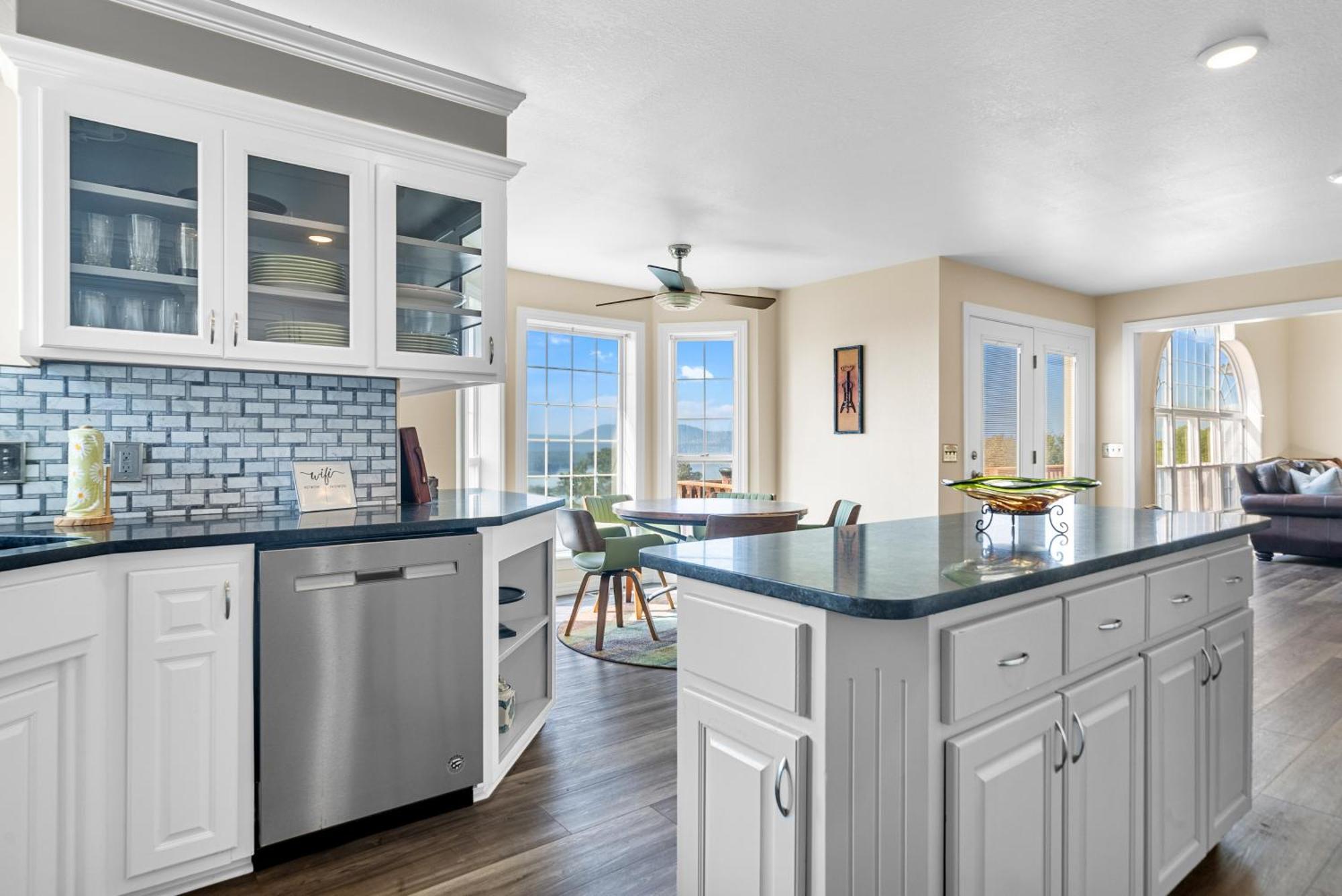 Adelines Lake View Elegant Home In Gated Community Sleeps 15 Russellville Eksteriør billede